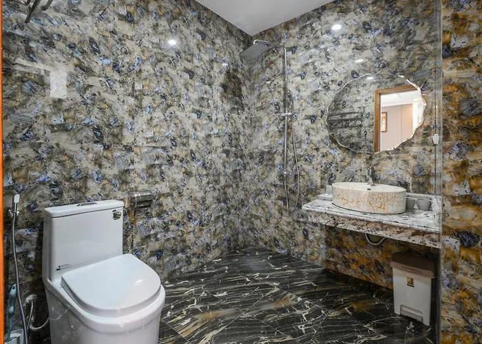 Hon Gai Hotel 3*