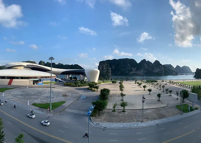 Khách sạn Hon Gai 3*
